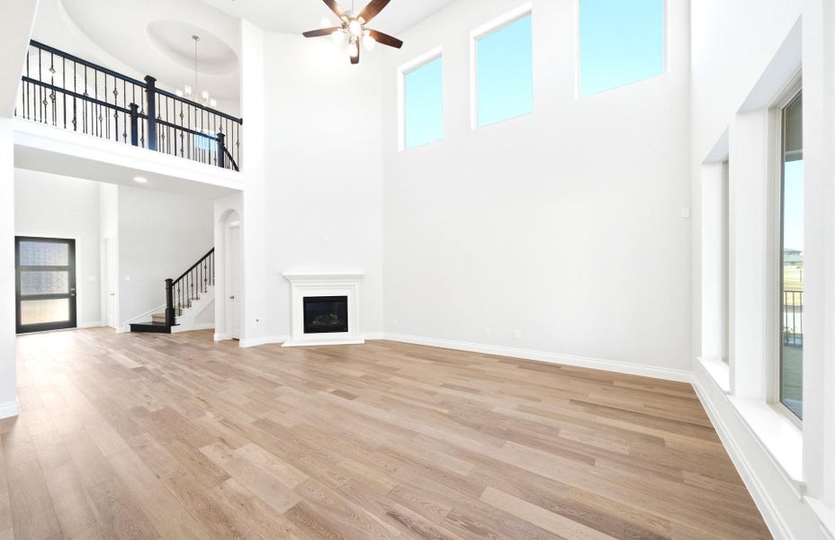 Spacious, unfurnished interior of a new home in Bridgeland 60′, Cypress (Image 41).