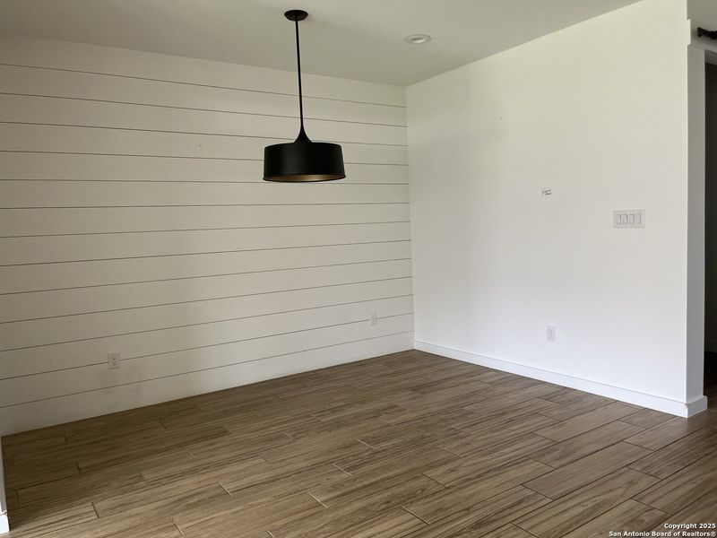 Spacious, unfurnished interior of a new home in , Laredo (Image 20). Spacious, unfurnished interior of a new home in , Laredo (Image 20).