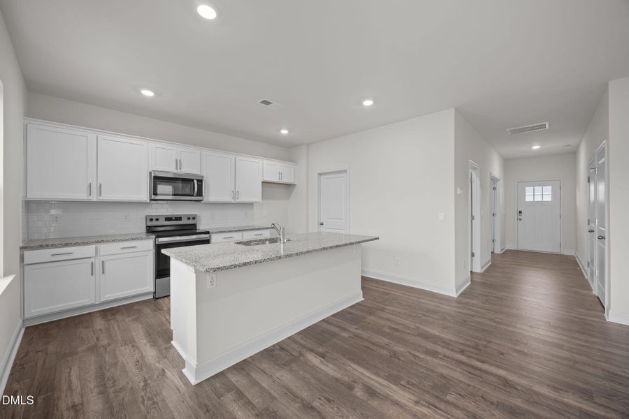 9-web-or-mls-BLS_0021 9-web-or-mls-BLS_0021