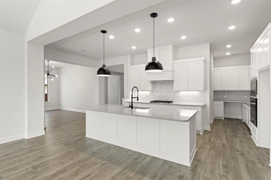 11. 814 Stoney - Kitchen (2)