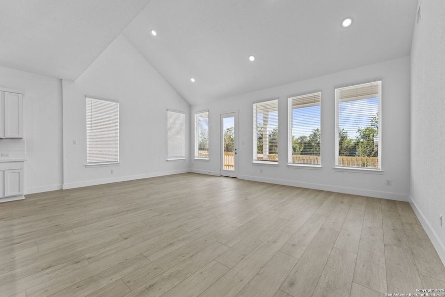 Spacious, unfurnished interior of a new home in Gatehouse: Classic Collection, New Braunfels (Image 29).