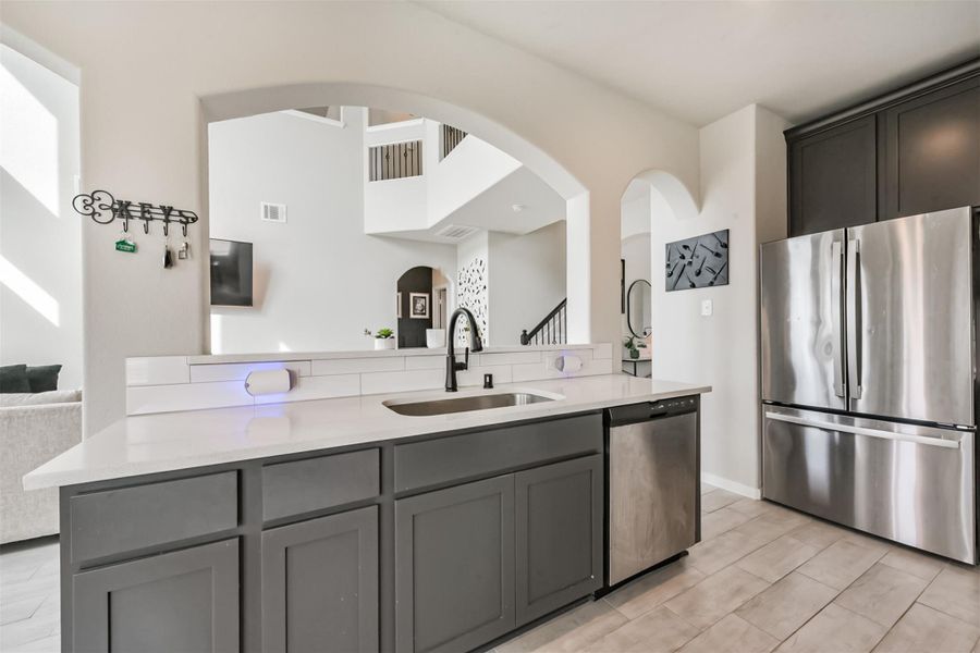 Furnished interior view inside a new home in Kendall Lakes, Alvin (Image 14). Furnished interior view inside a new home in Kendall Lakes, Alvin (Image 14).