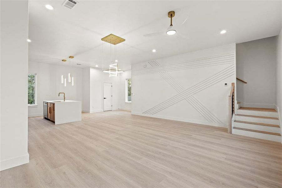 Spacious, unfurnished interior of a new home in , Dallas (Image 9).