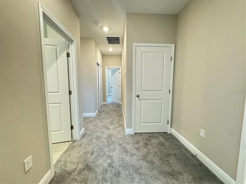 Spacious, unfurnished interior of a new home in , Winter Garden (Image 20).