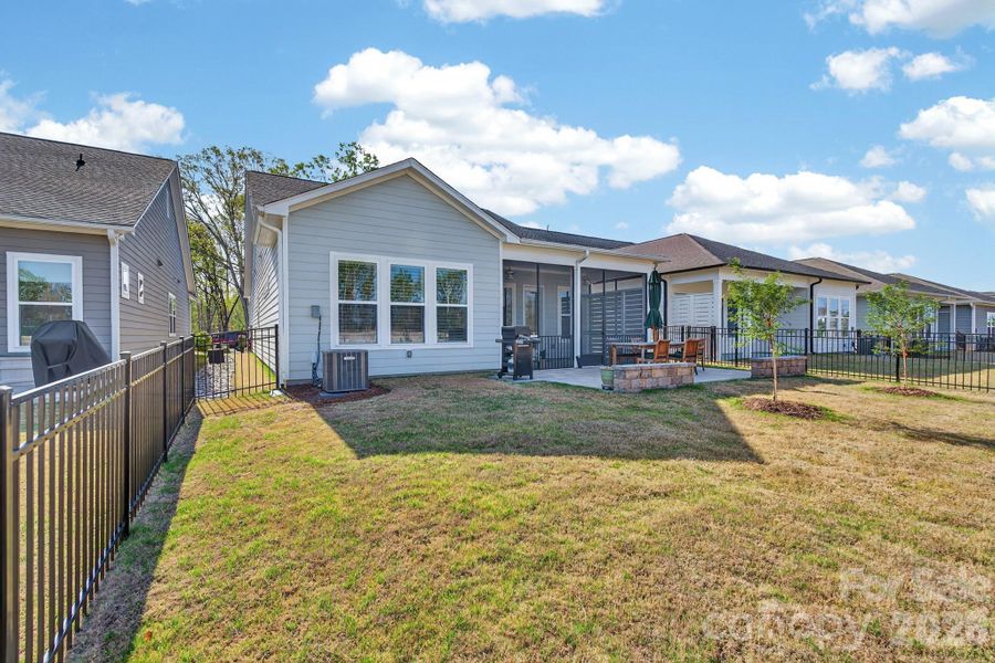 Rear Exterior Rear Exterior