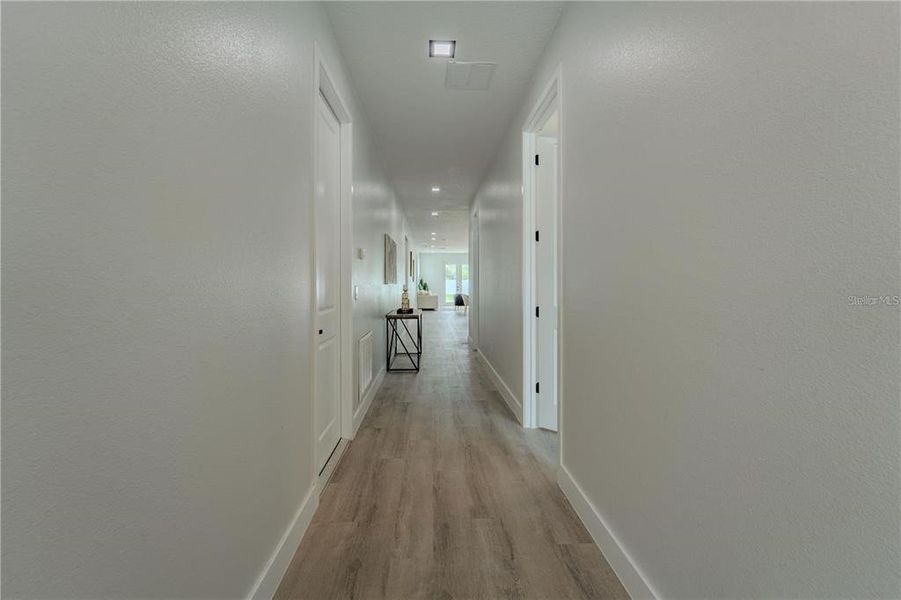 Spacious, unfurnished interior of a new home in , Apopka (Image 16).