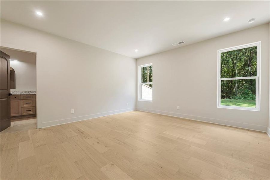Spacious, unfurnished interior of a new home in , Commerce (Image 35).