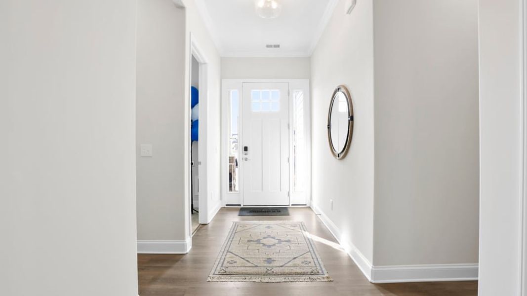 Representative unfurnished interior of a home built from the Pennington by D.R. Horton in Shadowood, Seneca (Image 22).