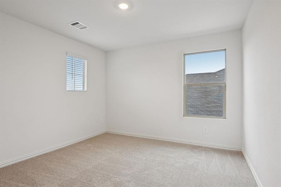 Spacious, unfurnished interior of a new home in Lakehaven - Spring Series, Farmersville (Image 38).