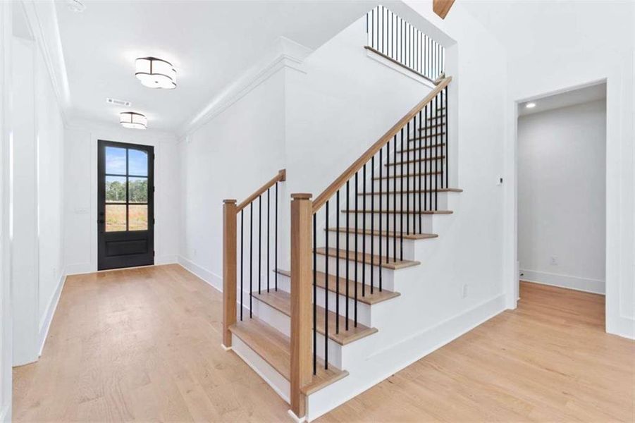 Spacious, unfurnished interior of a new home in , Peachtree City (Image 29).