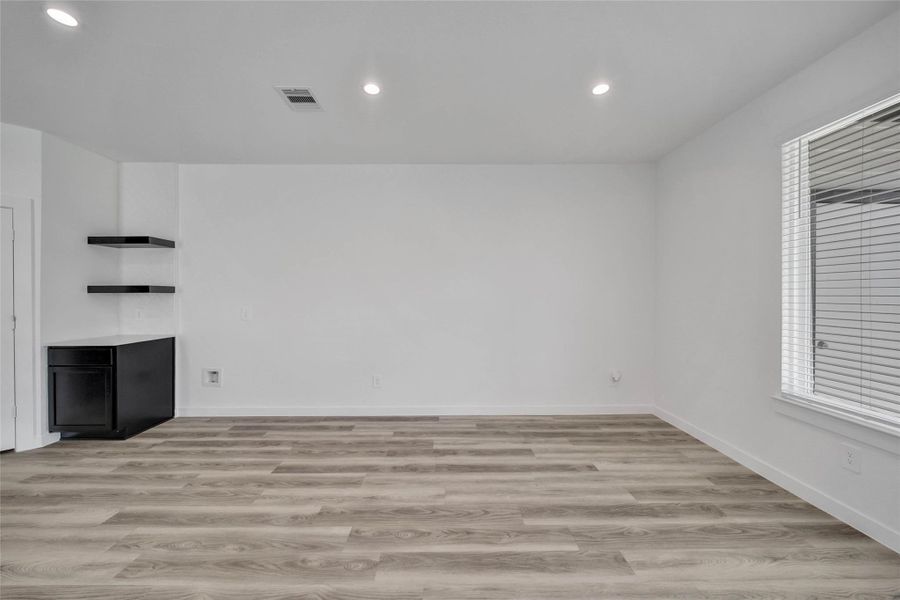 Spacious, unfurnished interior of a new home in City Gate, Houston (Image 26).