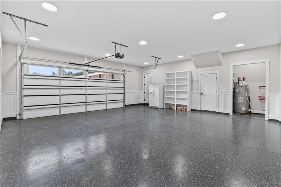 Spacious, unfurnished interior of a new home in , Bethlehem (Image 44).