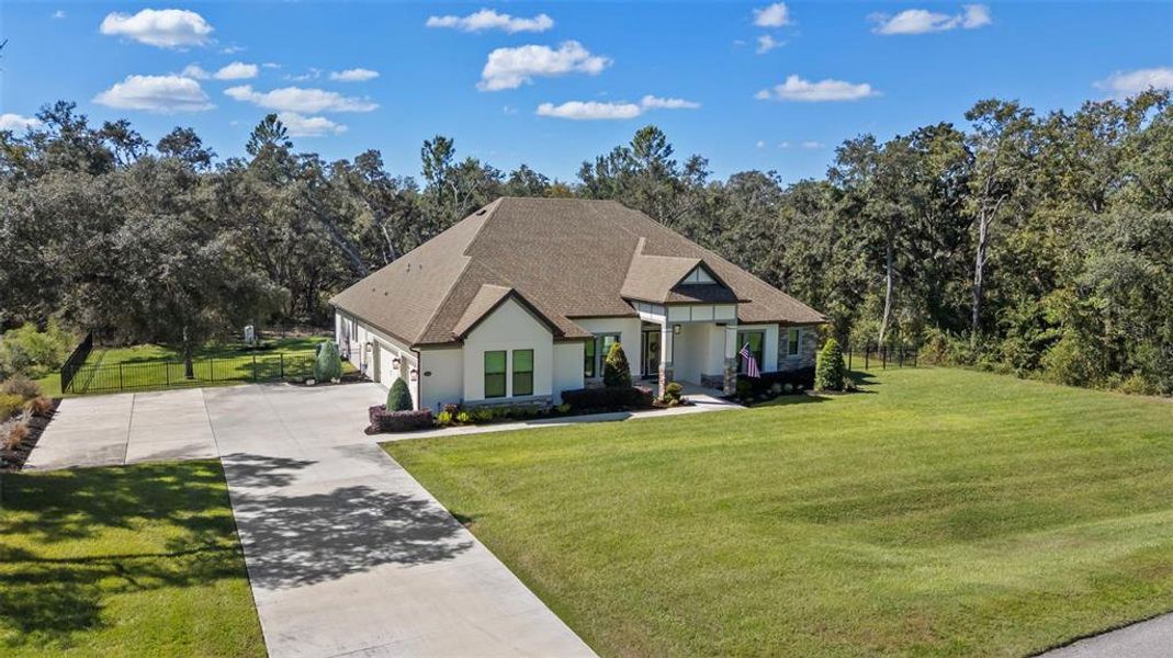 Image 67 of a home in Bella Terra. Image 67 of a home in Bella Terra.