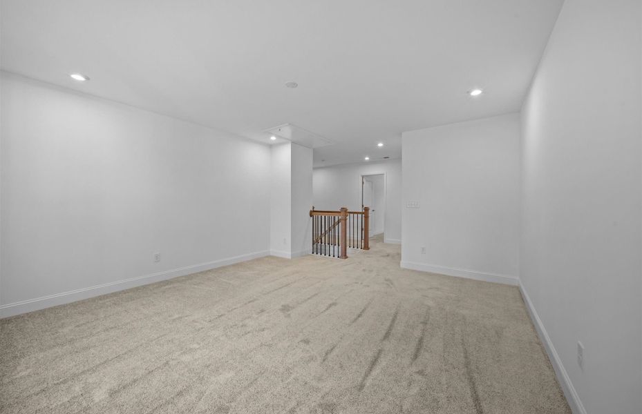 Spacious, unfurnished interior of a new home in Briarwood Reserve, Spartanburg (Image 24).