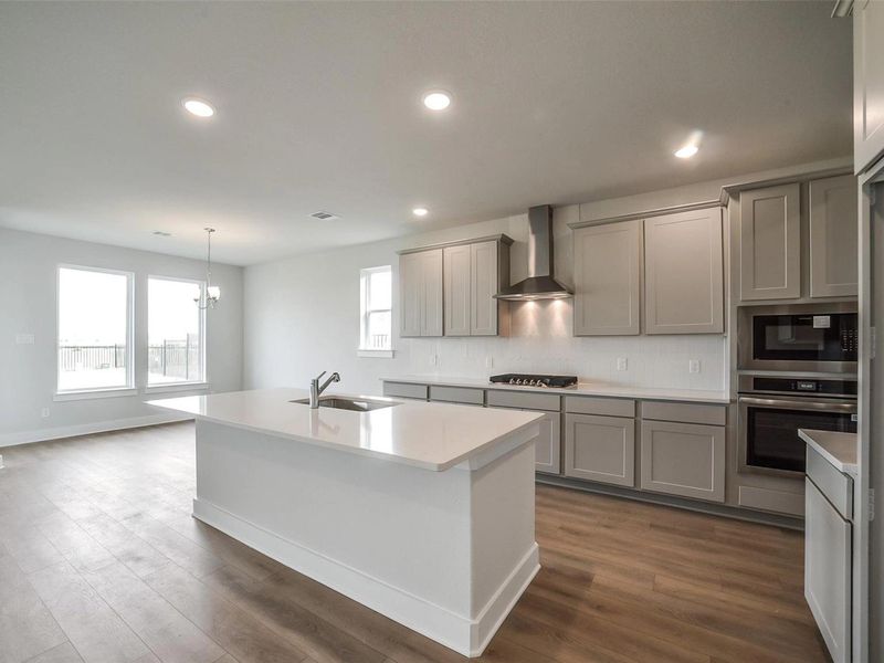 Furnished interior view inside a new home in Sierra Vista, Rosharon (Image 7).