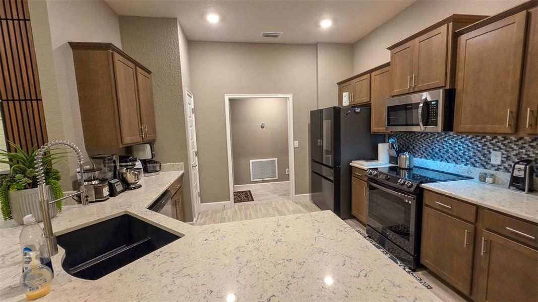 Furnished interior view inside a new home in , Homosassa (Image 53).