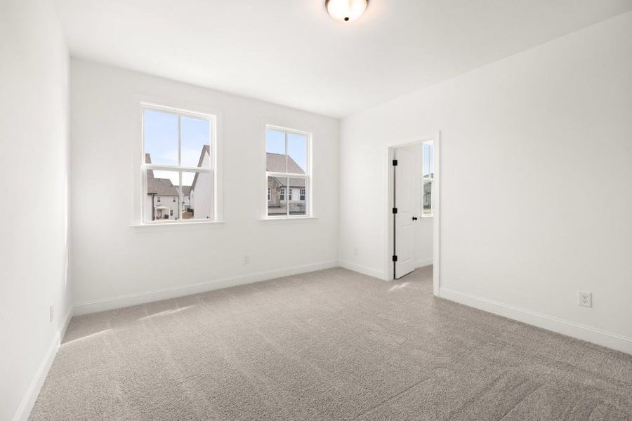 Spacious, unfurnished interior of a new home in East Harbor II at Chestatee, Dawsonville (Image 36).