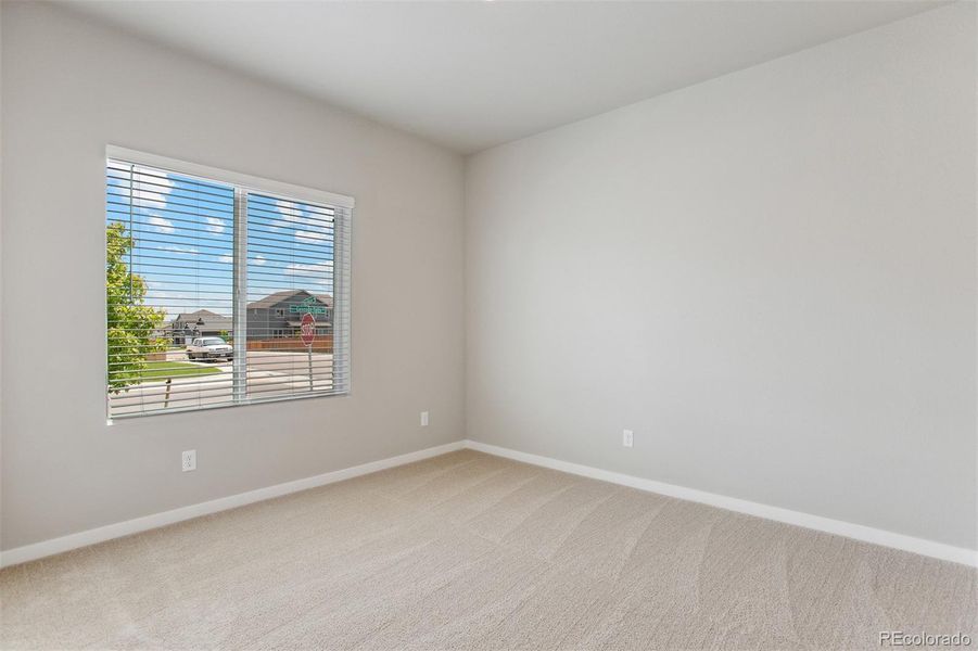 Spacious, unfurnished interior of a new home in , Severance (Image 11).