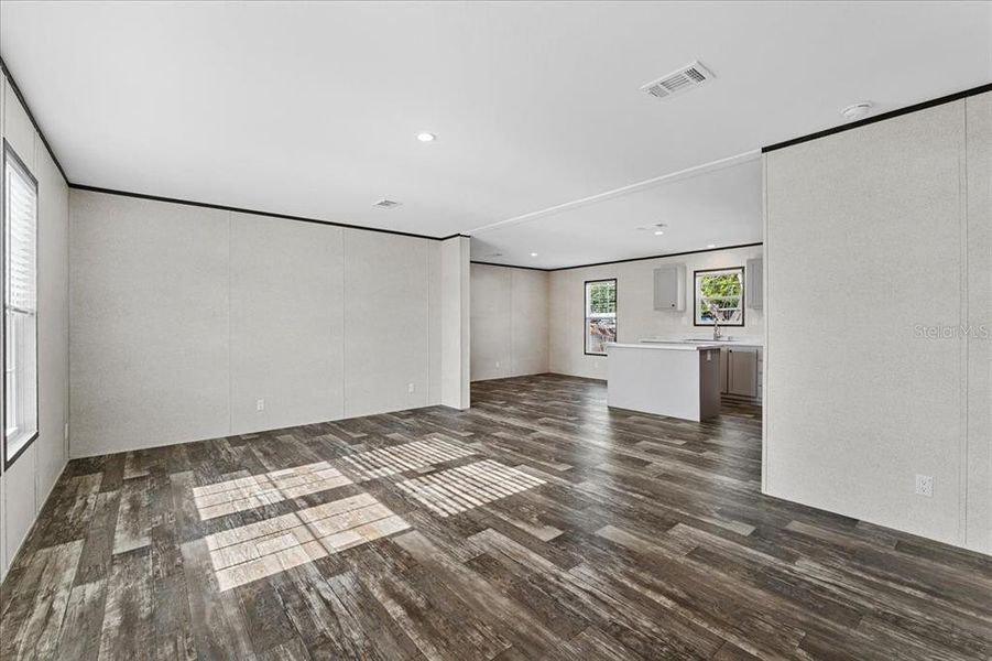 Spacious, unfurnished interior of a new home in , Holiday (Image 27).