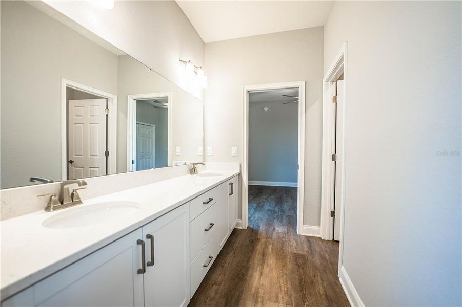 Furnished interior view inside a new home in , Lakeland (Image 15).