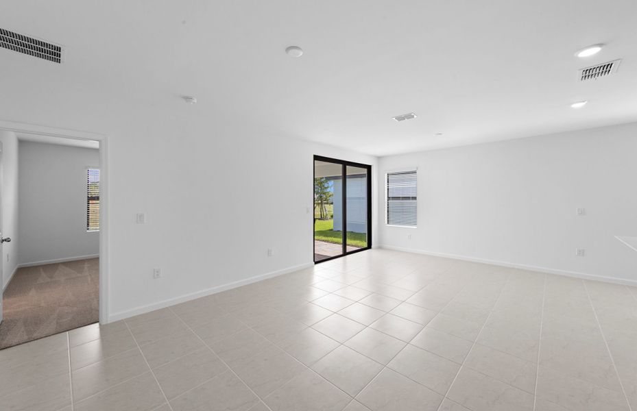 Spacious, unfurnished interior of a new home in Caloosa Cove, Labelle (Image 16).