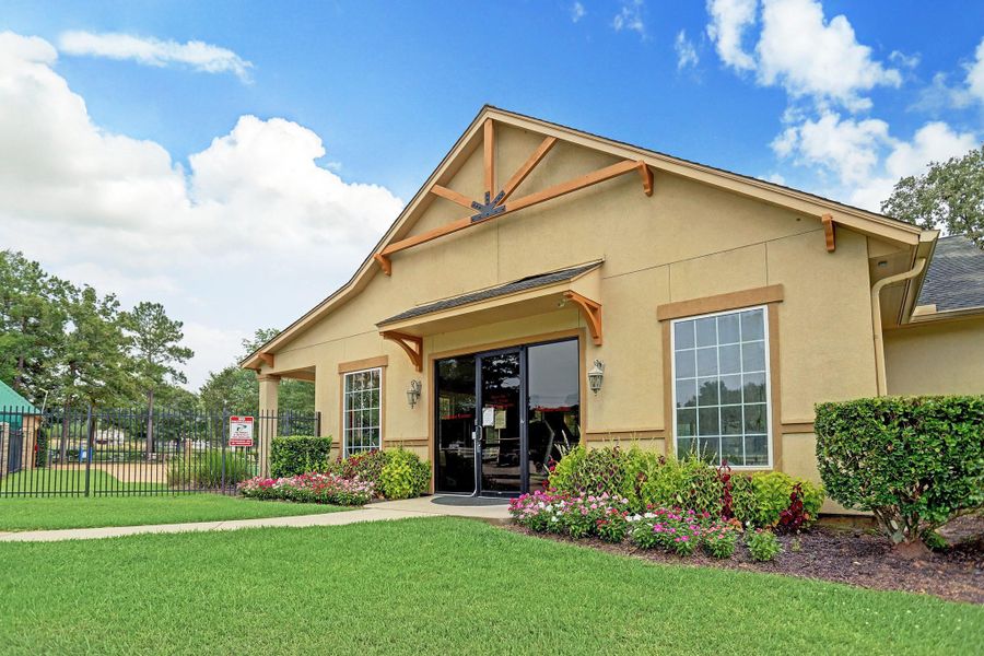 Enjoy a good workout in the fitness center located in Glen Oaks.