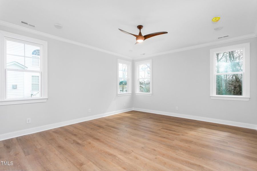 1246 Jamestowne Drive-24