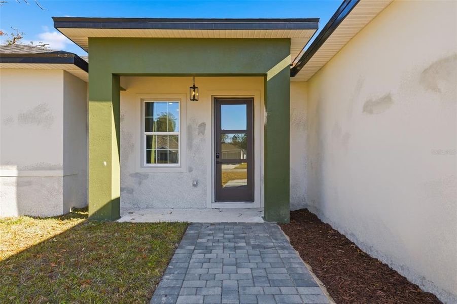 Exterior details and patio area of a home in , Ocala (Image 19).