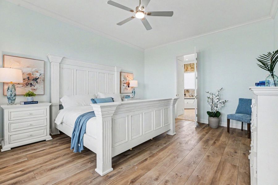 Furnished interior view inside a new home in , Galveston (Image 28).