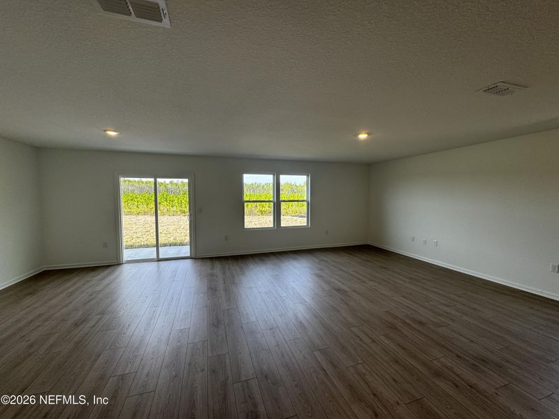 Spacious, unfurnished interior of a new home in , Jacksonville (Image 23).