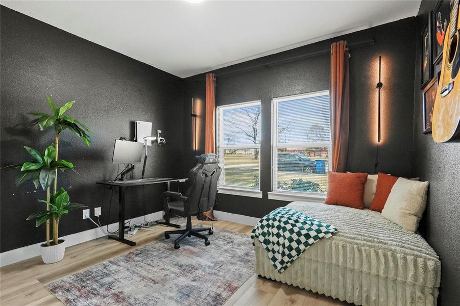 Furnished interior view inside a new home in , Dallas (Image 12).