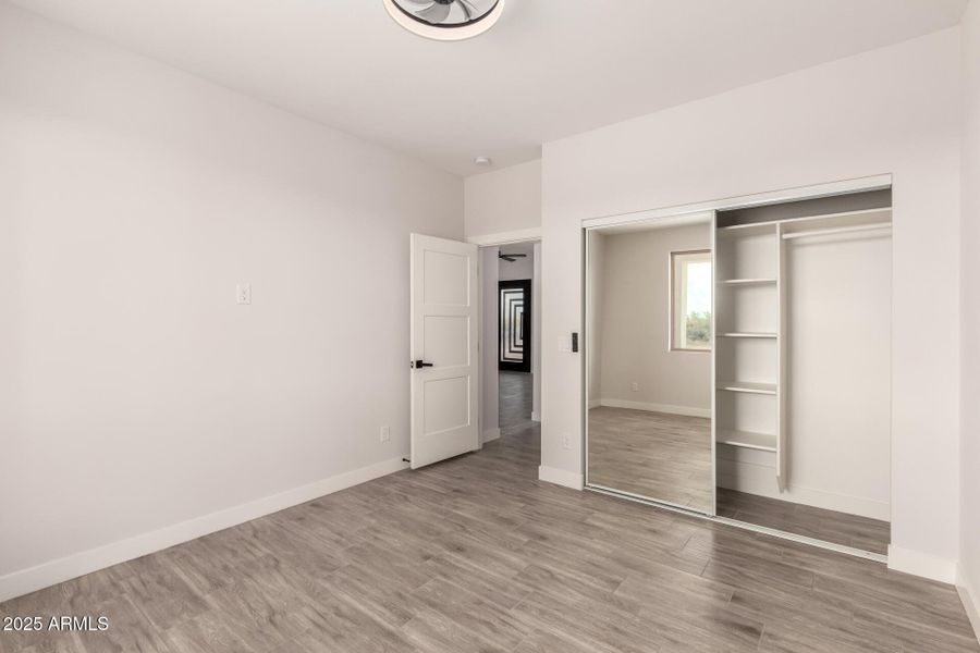 25 - Western Star 24825