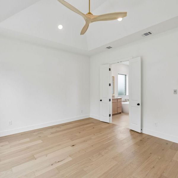 Spacious, unfurnished interior of a new home in The Parks at Wilson Creek, Celina (Image 67). Spacious, unfurnished interior of a new home in The Parks at Wilson Creek, Celina (Image 67).