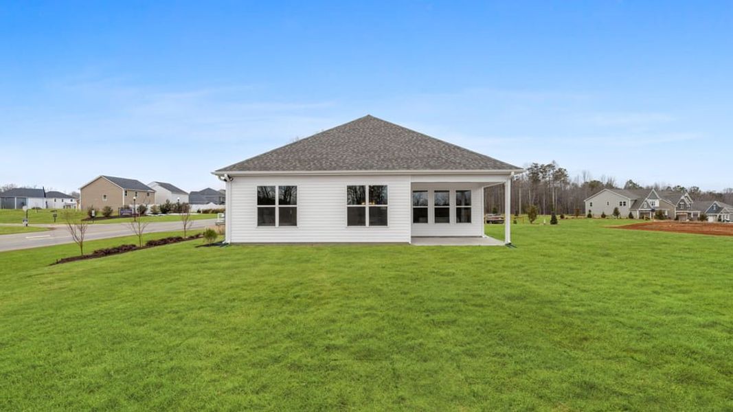 Representative exterior details of a home built from the Robinson by D.R. Horton in Harrison Valley, Simpsonville (Image 27). Representative exterior details of a home built from the Robinson by D.R. Horton in Harrison Valley, Simpsonville (Image 27).