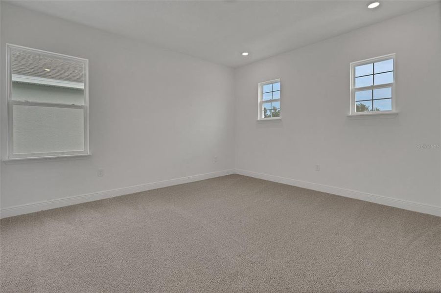 Spacious, unfurnished interior of a new home in Crossroads at Kelly Park, Apopka (Image 26).