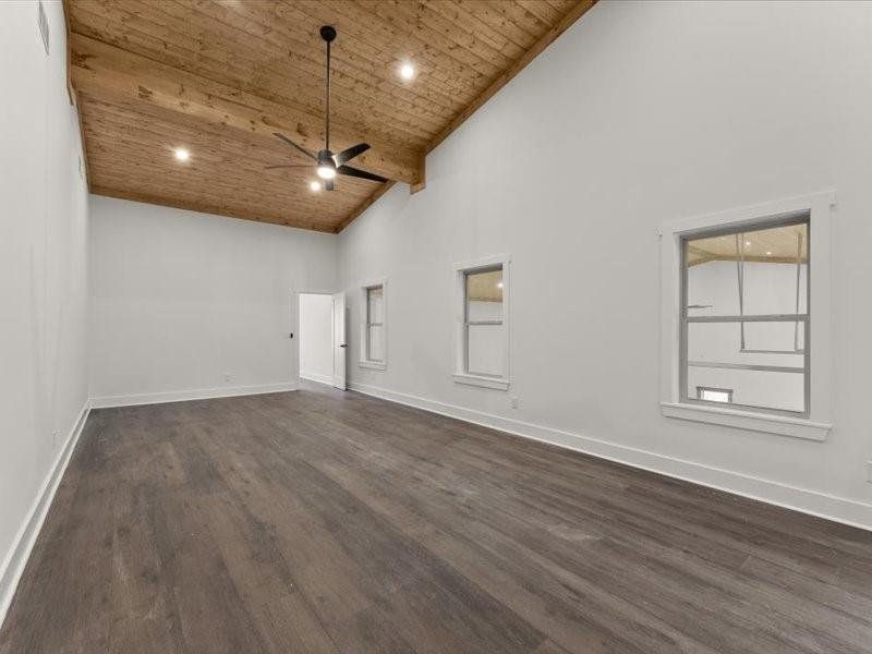 Spacious, unfurnished interior of a new home in , Dahlonega (Image 90).