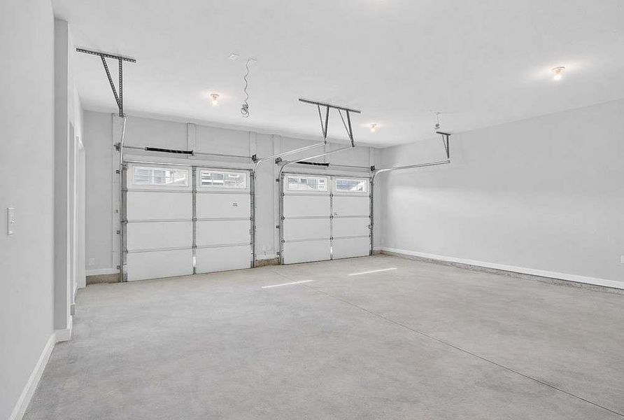 Spacious, unfurnished interior of a new home in , Fayetteville (Image 11).