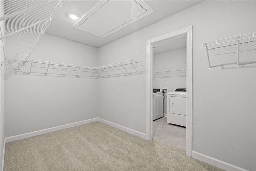 Spacious, unfurnished interior of a new home in Brayfield Manor - Signature Collection, Wellford (Image 19).