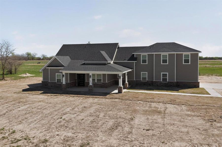 Exterior details and patio area of a home in , Sulphur Springs (Image 23).