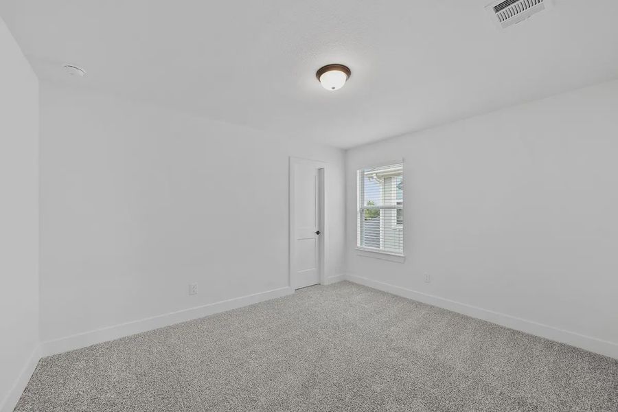 Spacious, unfurnished interior of a new home in Grange, Katy (Image 31).