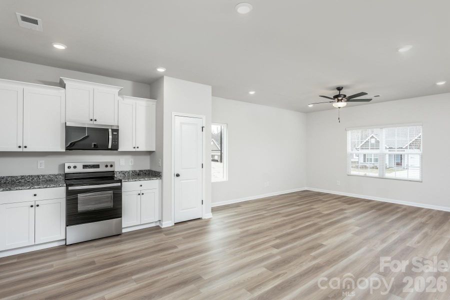 Spacious, unfurnished interior of a new home in , Winston-Salem (Image 8).
