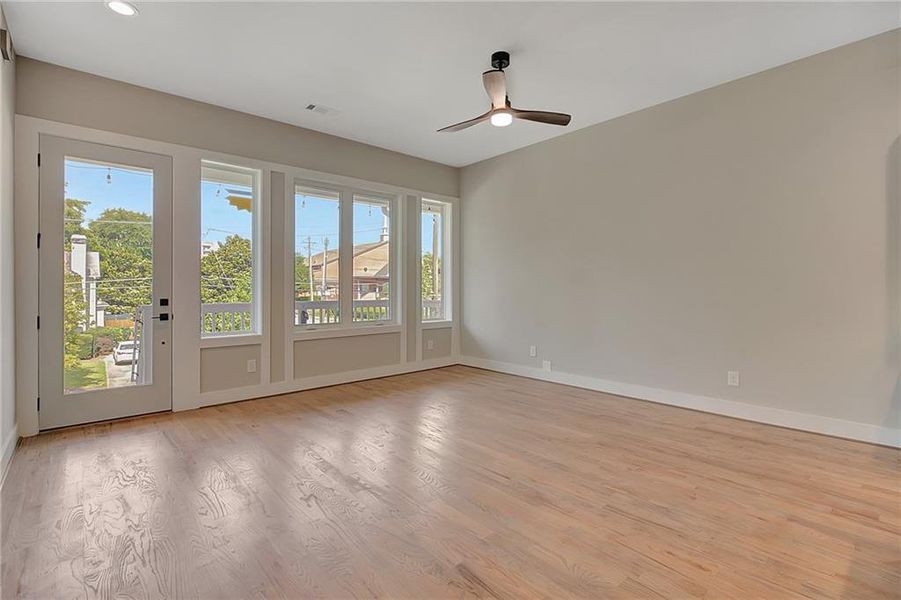 Spacious, unfurnished interior of a new home in , Atlanta (Image 21).
