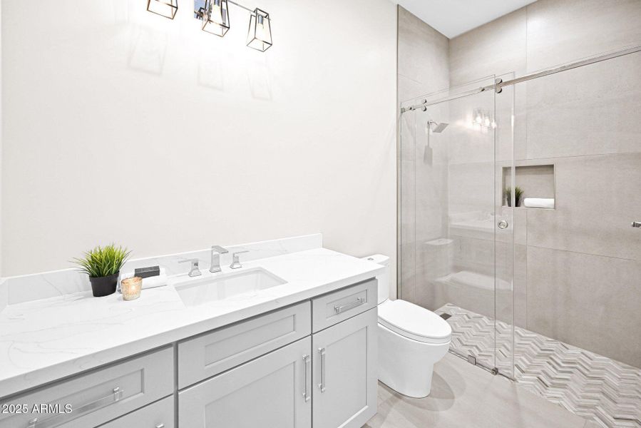 Guest Bath with Custom Finishes