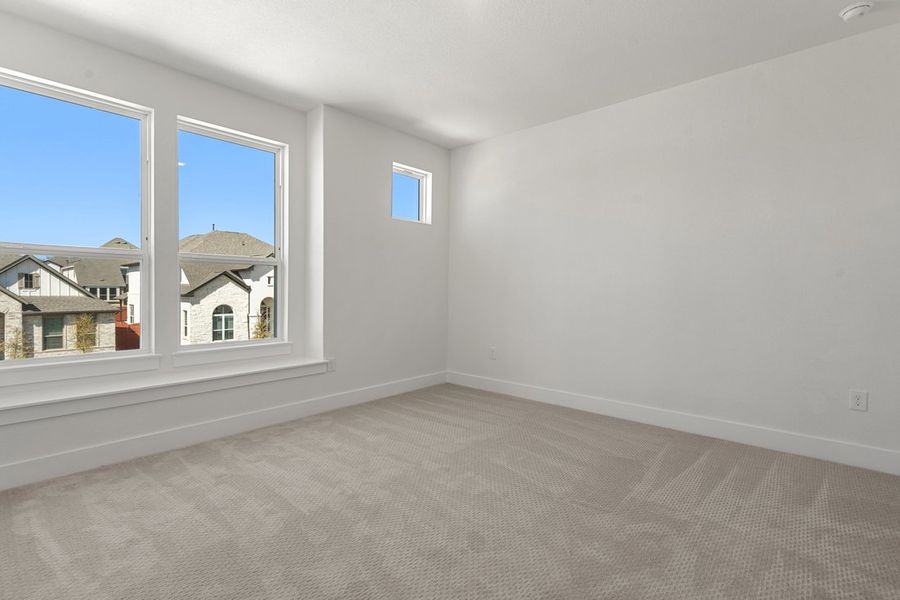 Spacious, unfurnished interior of a new home in Sauls Ranch, Round Rock (Image 15).