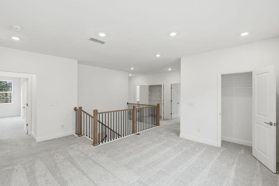 Spacious, unfurnished interior of a new home in Reserve at Hickory Walk, Kennesaw (Image 25).
