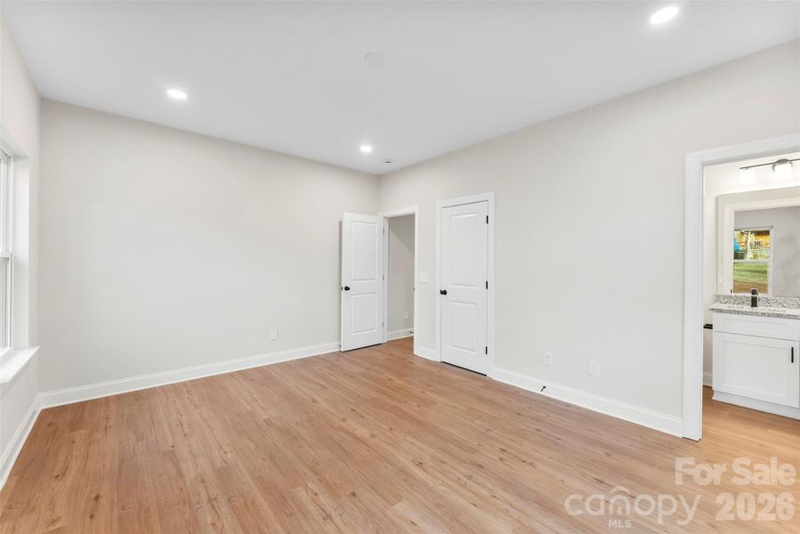 Spacious, unfurnished interior of a new home in , Hickory (Image 22).