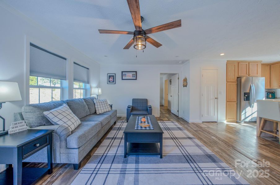 Furnished interior view inside a new home in , Nebo (Image 10).