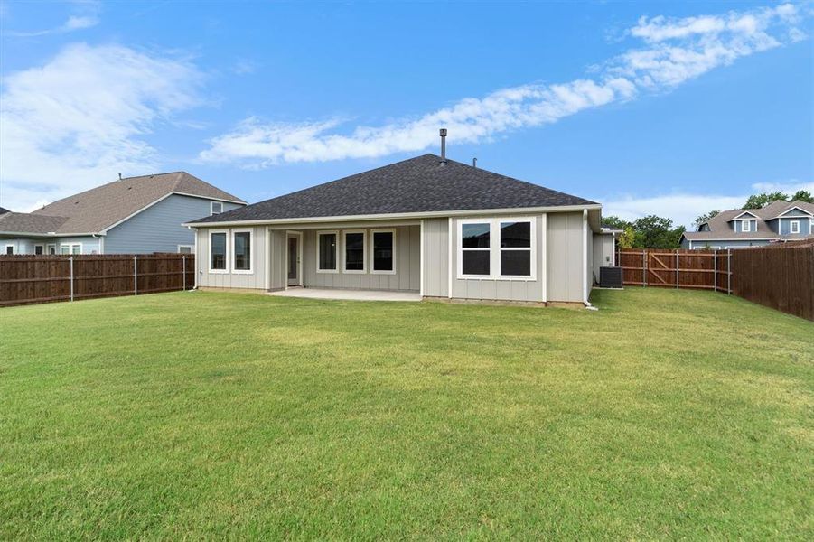 Front exterior of a new home in The Gables At Tioga, Tioga, TX, highlighting curb appeal (Image 25). Front exterior of a new home in The Gables At Tioga, Tioga, TX, highlighting curb appeal (Image 25).