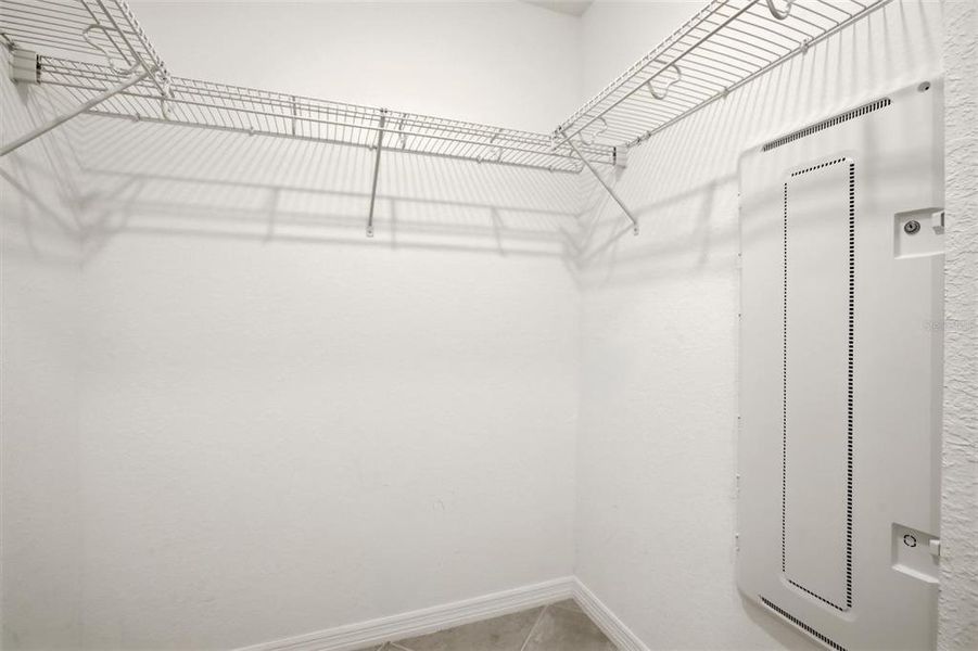 Spacious, unfurnished interior of a new home in , Punta Gorda (Image 31).