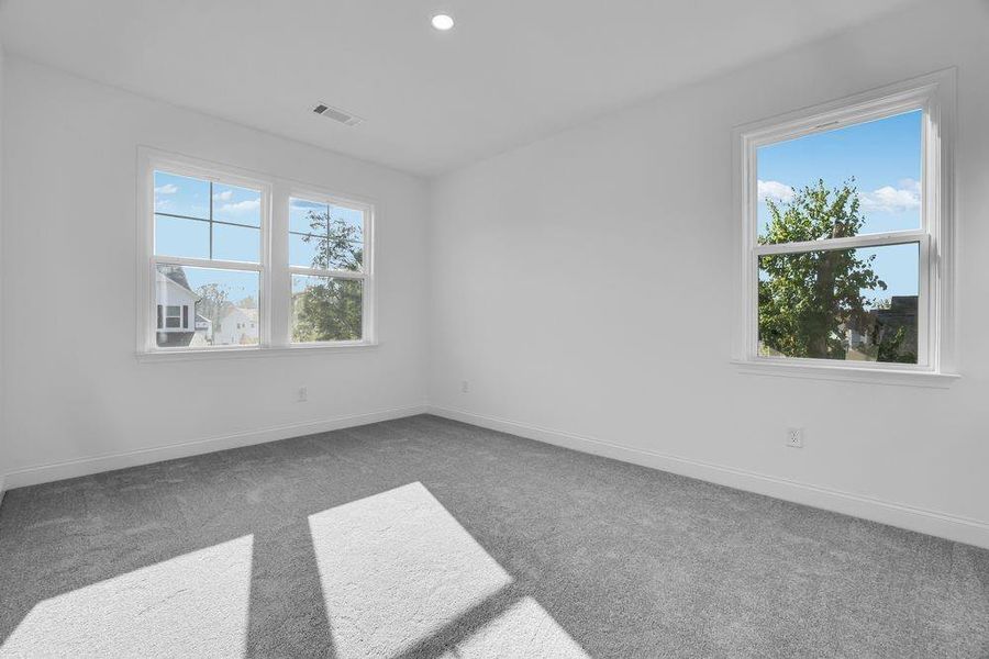 Spacious, unfurnished interior of a new home in Kennison Creek, Cumming (Image 18).
